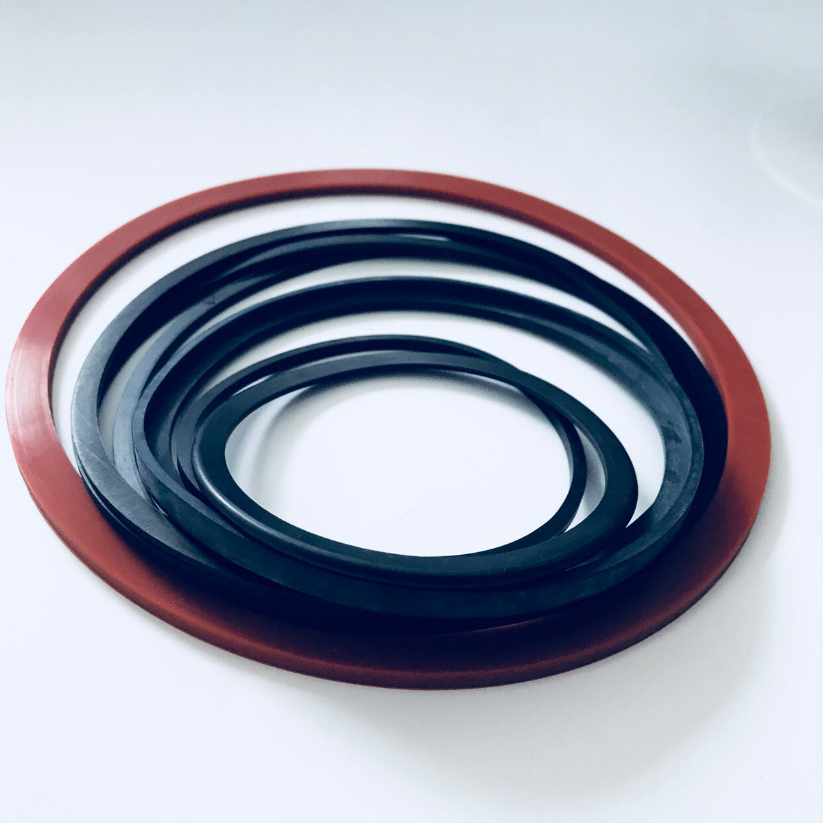 Molded rubber gaskets in multiple ring profiles