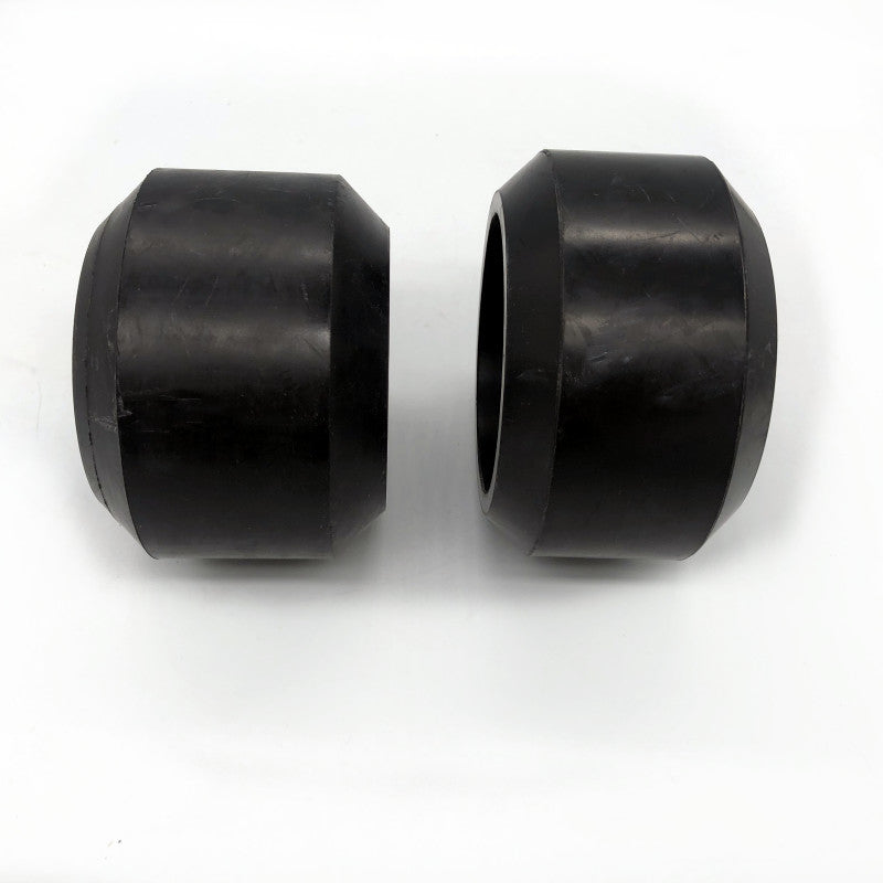 Custom self-sealing rubber packer element example for mandrel and bore configuration