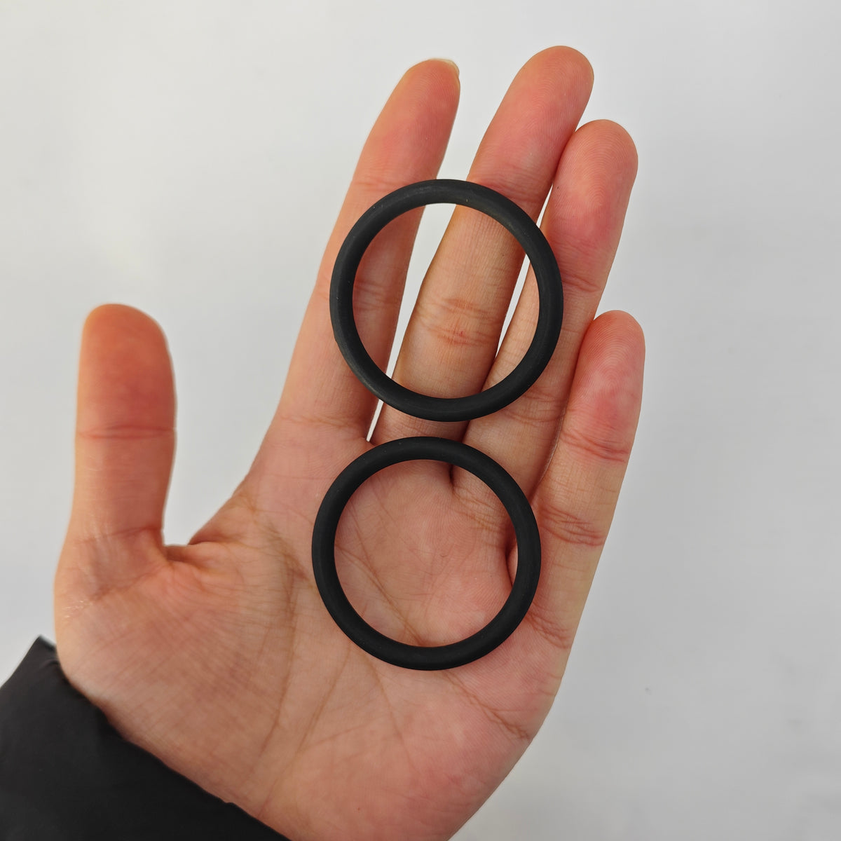 Black rubber O-rings for metric sealing applications