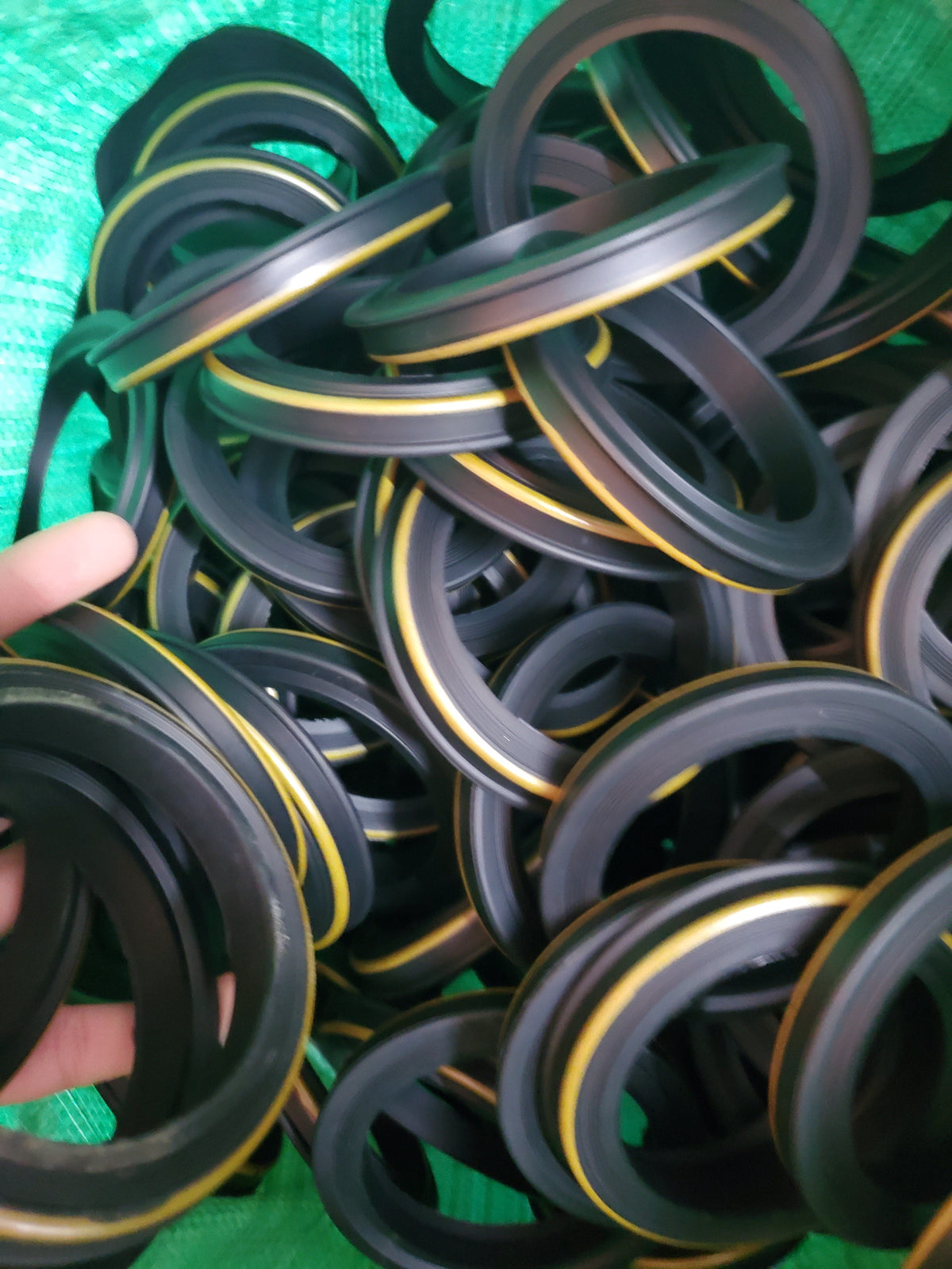 Representative union seal rings with visible metallic backup bands